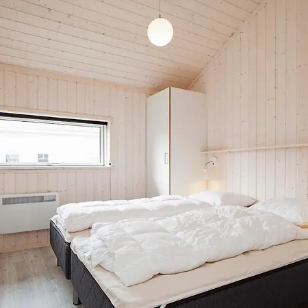 Modern With Sauna Near Beaches בית נופש