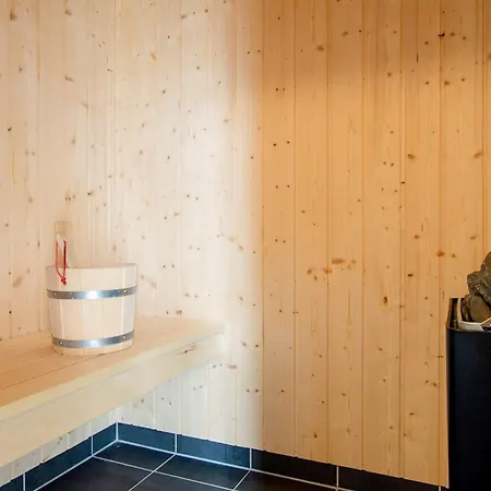 Modern With Sauna Near Beaches *